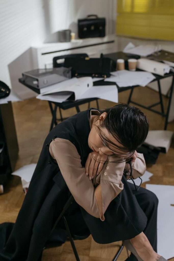 Personne épuisée au travail : reconnaître le burn-out